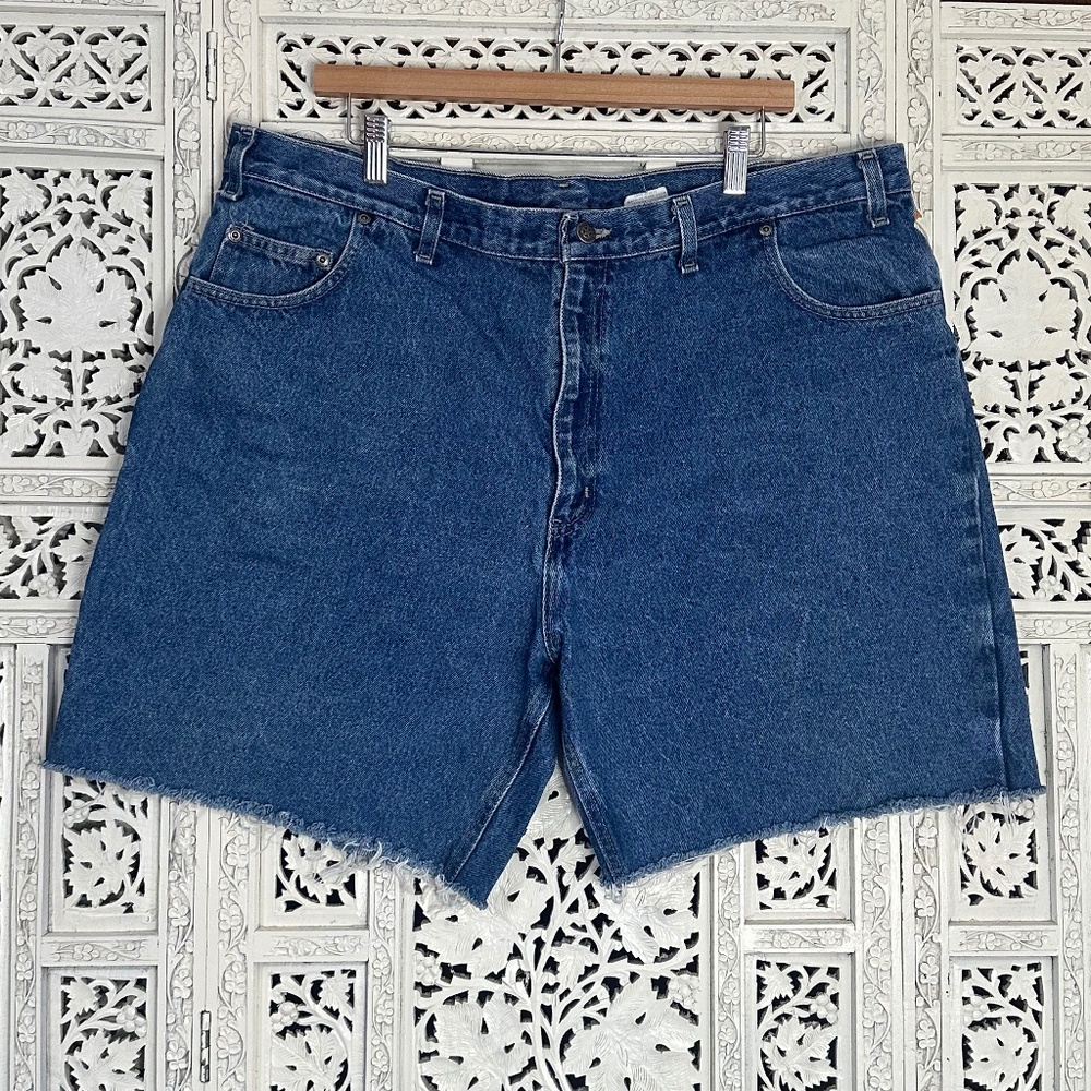 Vintage Faded Glory Medium Dark Wash Cut Off Denim Shorts Size 40‎